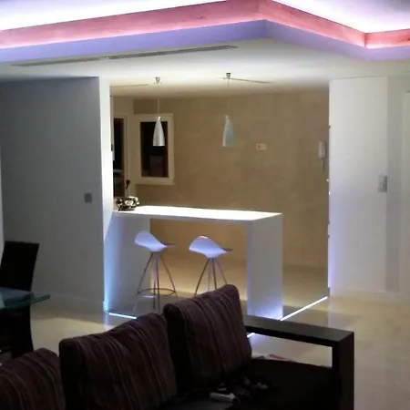 Centro / Internet / Parking / Aire Acondicionado Apartment *