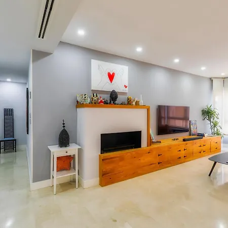 Centro / Internet / Parking / Aire Acondicionado Elche